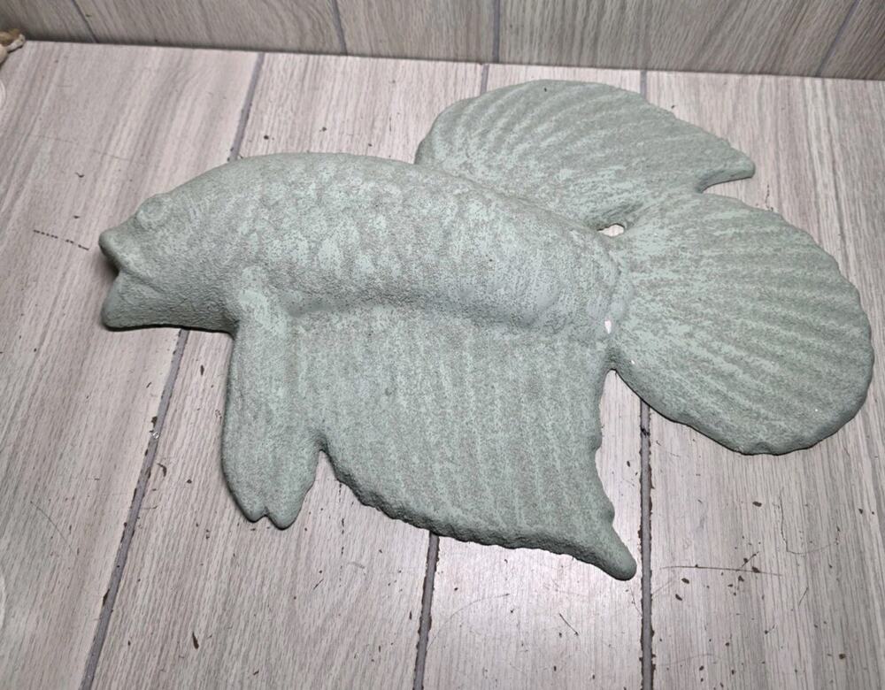 Vtg Hallow Chalkware Green Fish Textured/Popcorn Lake House Cabin Tropical 16"